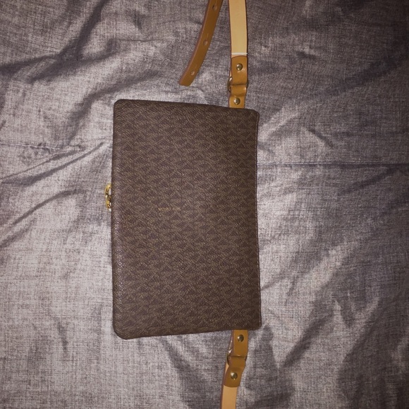 Michael Kors Fanny Pack - Picture 2 of 2